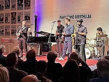 Will Jacobs und Band begeisterten auf der Piano-B&uuml;hne.