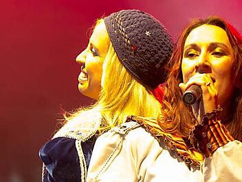 ABBA-Doubles halten die Leidenschaft am Leben.  Fotos: Albert Höchstädter