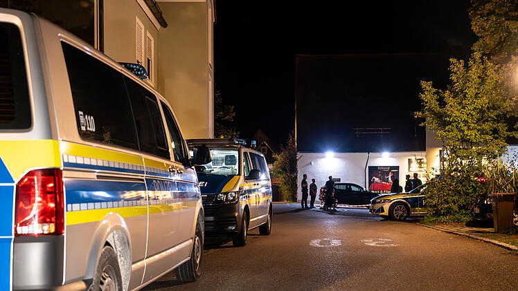 Streit vor Spielothek in Burgebrach bei Bamberg: 18-J&auml;hriger lebensgef&auml;hrlich verletzt