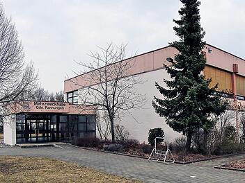 Die Rannunger Mehrzweckhalle wird nicht abgerissen, sondern für 3,1 Millionen Euro saniert. Das entschied der Gemeinderat mit nur einer Gegenstimme. Foto: Dieter Britz