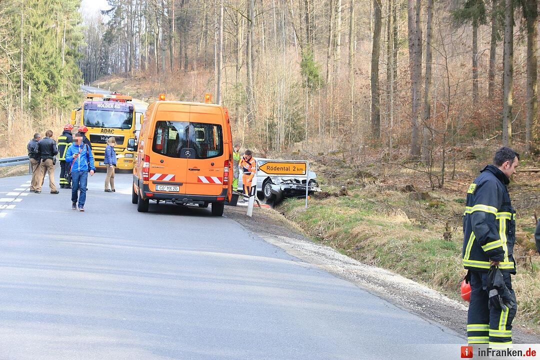 Unfall in Coburg mit drei Verletzten