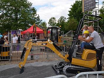 Es muss nicht immer gleich ein Monsterbagger sein. Foto: Andrea Spörlein