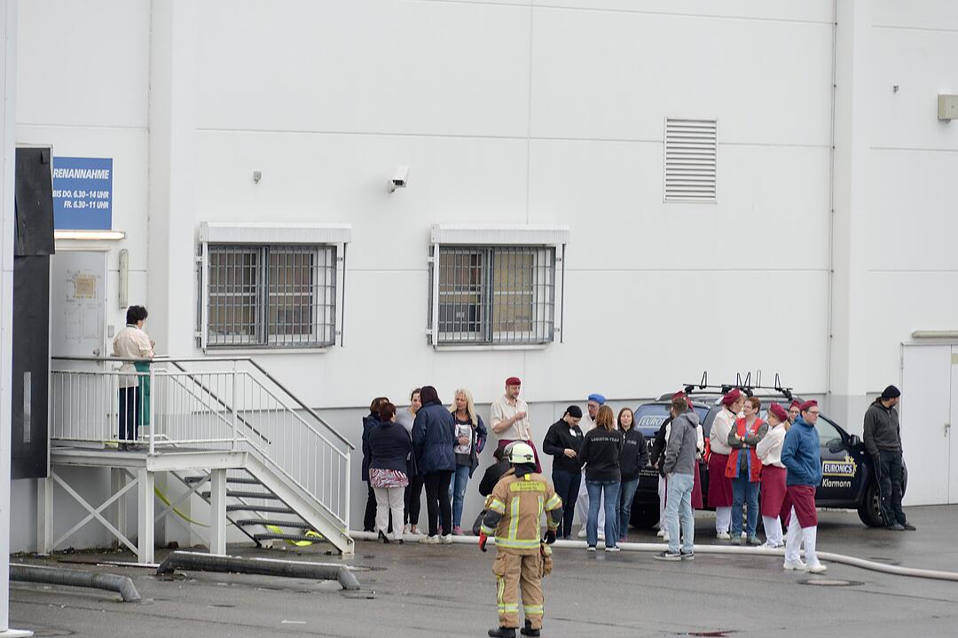 Feuerwehreinsatz bei Real in Hallstadt
