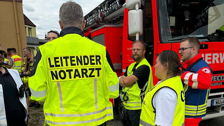 Waldbrunn: Großalarm wegen Explosion - Rettungsdienst und Feuerwehr rückten an