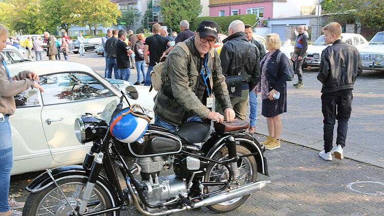 Ingo Halbritter mit seiner BMW R 26, Baujahr 1957. Foto: Thomas Malz