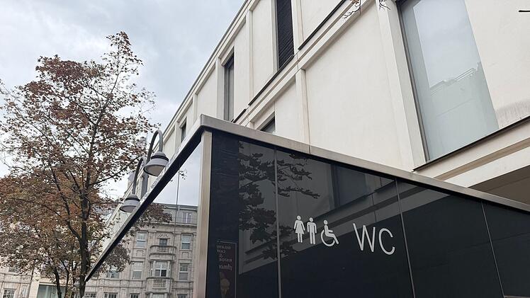 &Ouml;ffentliche Toilette in K&ouml;ln