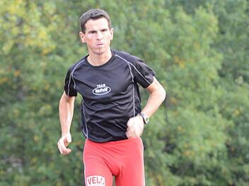 Eine letzte Bahneinheit vor dem Abflug spulte Markus Unsleber in Hammelburg ab. Foto: Jürgen Schmitt