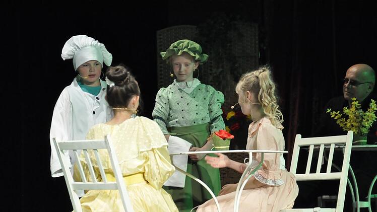 "Die Schöne und das Biest" : Aufführung des Kindermusicals des Herz Jesu Kinder- und Jugendchores und der Musikschule Bad Kissingen Foto: Peter Klopf