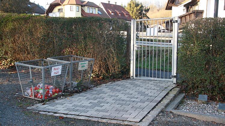 Auch auf dem Alten Friedhof sollen die Müllcontainer bald zentralisiert werden. Foto: Ulrike Müller