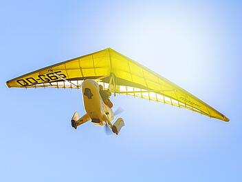 Ebern: Pilot kann bei Landung nicht bremsen - Flugzeug rollt in Baunach