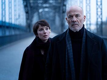 Arbeiten der ehemalige Kommissar Hagen Benz (Heiner Lauterbach) und Elena Weber (Julia Koschitz) von der Hamburger Mordkommission am selben Fall? Doch worum geht es &uuml;berhaupt - und was will der mysteri&ouml;se Ex-Cop wirklich?