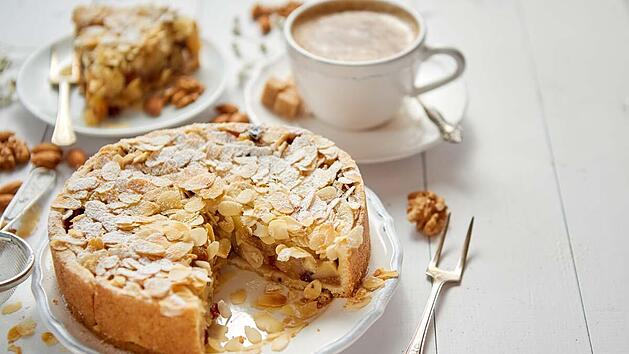 apfeltorte-mandelblaettchen.jpg