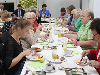Ein gesundes Frühstück wurde den Teilnehmern der gestrigen BR-Aktion im Kompetenzzentrum für Ernährung serviert. Foto: Alexander Hartmann