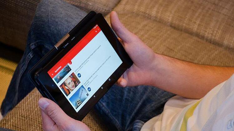 Youtube-Videos ersetzen in vielen Familien inzwischen die klassischen Gute-Nacht-Geschichten. Symbolfoto: USA-Reiseblogger/Pixabay.com