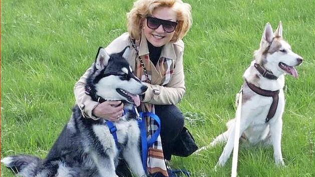 Ein tolles Team: Marika Roth-Bruckner mit Zimba (links) und Hazel. Foto: Priscilla Bruckner