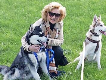Ein tolles Team: Marika Roth-Bruckner mit Zimba (links) und Hazel. Foto: Priscilla Bruckner