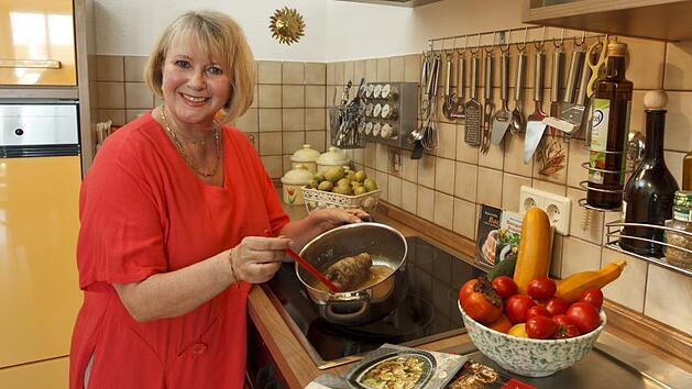 Birgit Ringlein schreibt und kocht gern auf Fr&auml;nkisch. Foto: Carmen Schwind