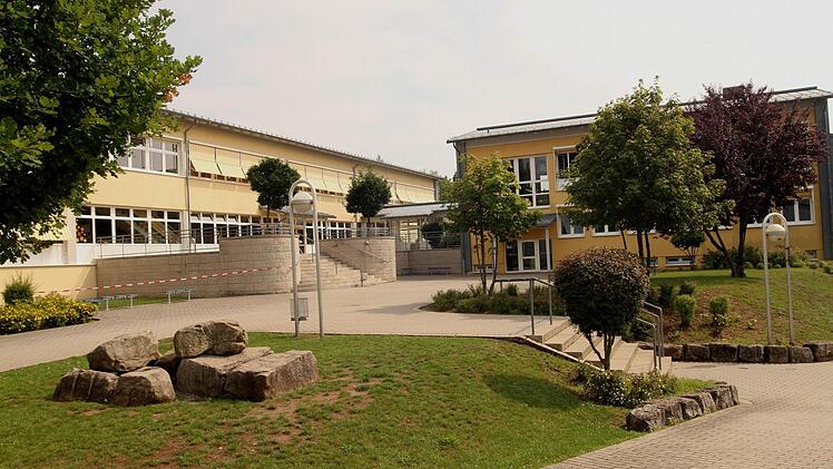 An der sanierten Schule in der Oberen Heuernte sollte genügend Platz sein, Schritt für Schritt die gesamte Grundschule anzusiedeln.