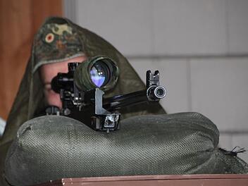 Scharfschützen üben auf dem Truppenübungsplatz Wildflecken. Foto: Ulrike Müller