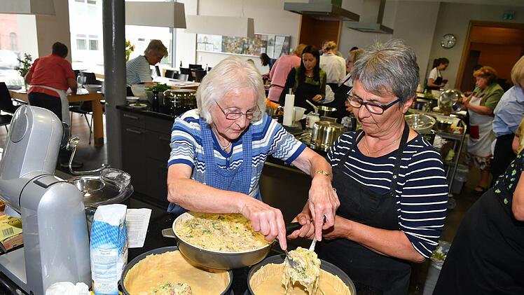 Kochen mit den Gemüsen des Monats - Impressionen vom Kochworkshop im Kulmbacher MupäzFoto: Ronald Rinklef