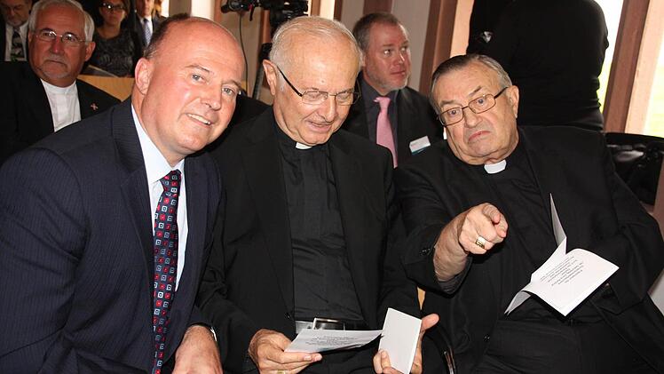 Staatssekretär Hartmut Koschyk, Erzbischof Robert Zollitsch und Karl Kardinal Lehmann (von links)
