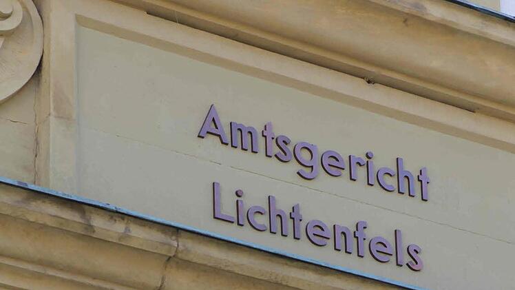 Am Lichtenfelser Amtsgericht hatte die Misshandlung einer Frau durch ihren damaligen Ehemann nun ein juristisches Nachspiel. Foto: Archiv