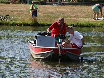Die 22-Jährige, die im Trebgaster Badesee nach einer längeren Suche tot geborgen wurde, ist ertrunken. Das hat die Obduktion ergeben. Foto: BR-Archiv