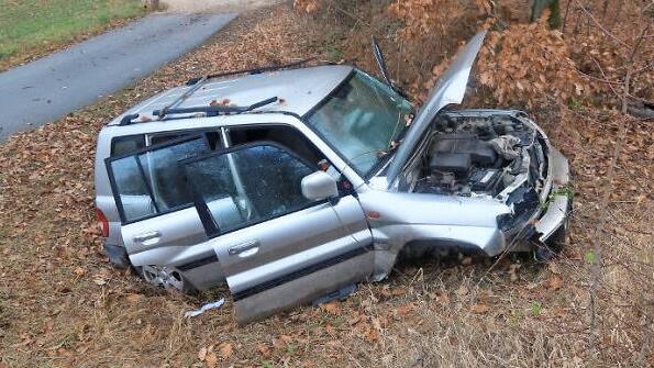 In diesem Mitsubishi verungl&uuml;ckte ein Autofahrer aus dem Landkreis Bamberg am Samstag.  Foto: Merzbach/News5