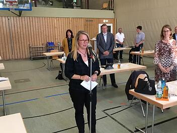 Sprach ihren Amtseid durchaus hingebungsvoll: Memmelsdorfs neue Dritte Bürgermeisterin Ina Greß.  Fotos: Rüdiger Klein