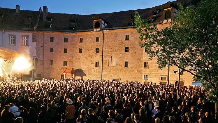 Das Höchstadter Schloss bietet die perfekte mittelalterliche Kulisse. Foto: privat