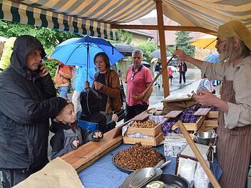Andreas Patzelt an seinem Marktstand  Foto: emt