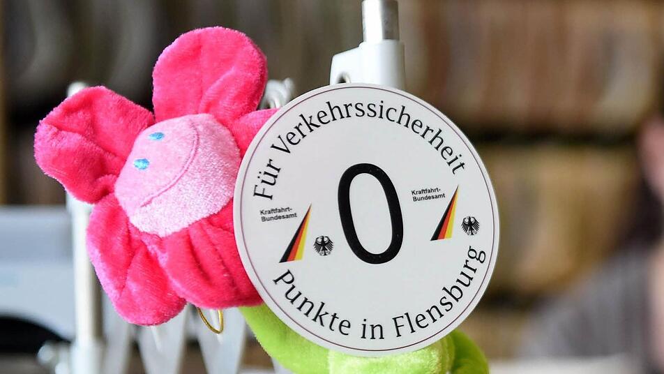Deutschland - ein Volk von Autofahrern. Natürlich bleiben die Diskussionen zum neuen Punktekatalog nicht aus. Doch mit dem Ergebnis kann man durchaus zufrieden sein. Foto: Carsten Rehder/dpa