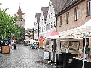 Keine Besucher: Das Wetter lud nicht gerade zum Bummeln und Shoppen ein.  Foto: Richard Sänger