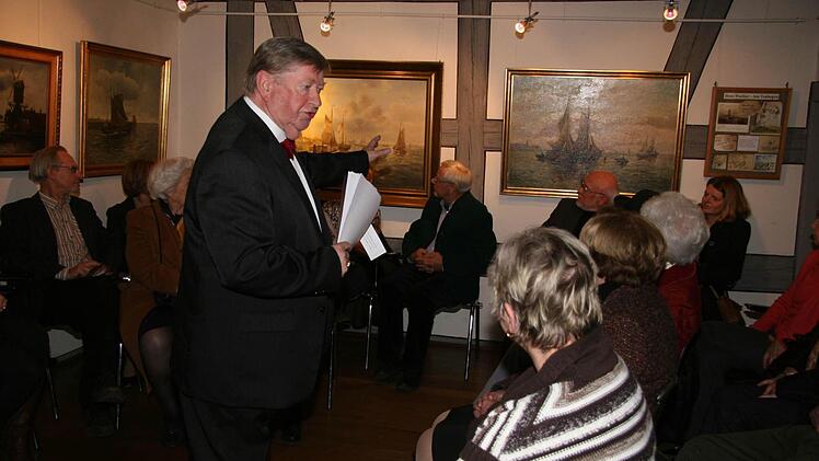 Die Vernissage war  sehr gut besucht.