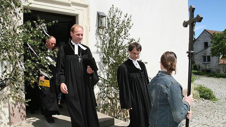 Auszug aus der Kirche