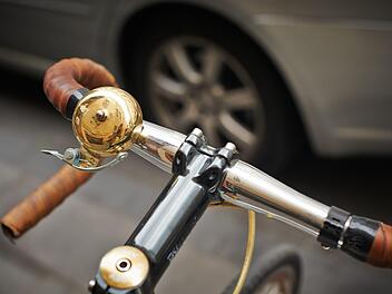 Der 27-J&auml;hrige Radfahrer war auf der falschen Seitenstra&szlig;e unterwegs. Symbolfoto: Nick Duell/pexels.com