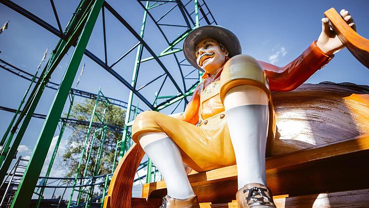 Der Aufbau beim Freischießen läuft. Foto: Marian Hamacher