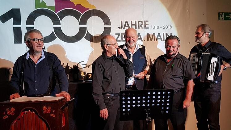 Brachten der Stadt ein Ständchen dar (von links): Norbert Dürrbeck, Edgar Popp, Klaus Diedering, Walter Keicher und Manfred Schneidawind.
