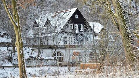 Die Jugendherberge "Wolfsschlucht" im Haingebiet.