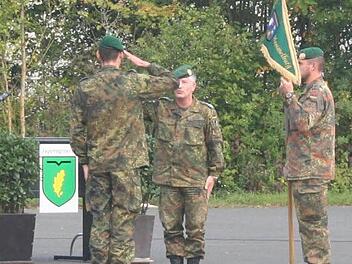 Oberleutnant Lutz Hackstein übernimmt das Kommando über die 9. Kompanie. Foto: Jägerregiment 1/ Oberstabsgefreiter Riccardo Rasche