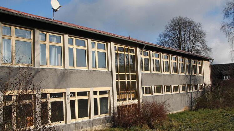 Besonders dieser Gebäudetrakt ist stark sanierungsbedürftig.