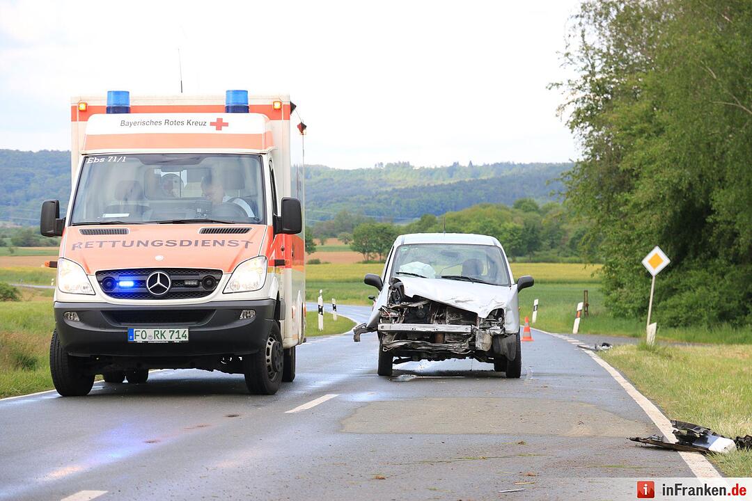 Zwei Autos kollidieren bei Eggolsheim