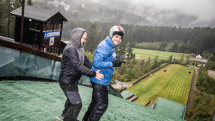 Als Bonus darf Stefan die Landezone der K64-Schanze runterdüsen.