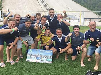 Der Stammtischverein FC 0815 Friedersdorf ist "Süddeutscher Beach Soccer Meister 2018" und qualifizierte sich damit für die Deutsche Beach Soccer Meisterschaft des DFB.  Foto: Rainer Glissnik