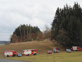 Am Hang zwischen Lösau und Kirchleus war am Nachmittag ein Feuer ausgebrochen. Foto: Katrin Geyer