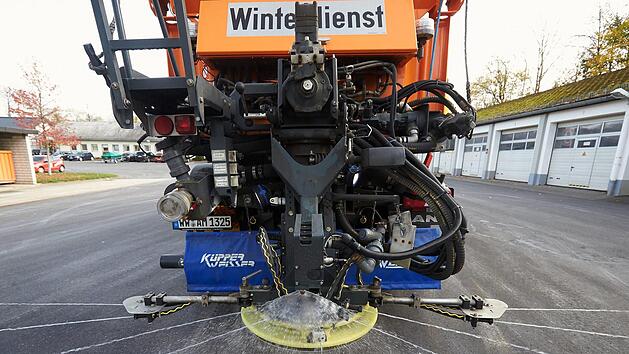 Etlichen Gemeinden geht so langsam das Streusalz für den Winterdienst aus.