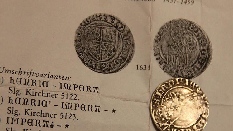 Eine Münze des Bamberger Fürstbischofs von Rotenhan, gefunden bei Unterhaid. Fotos: Ralf Kestel