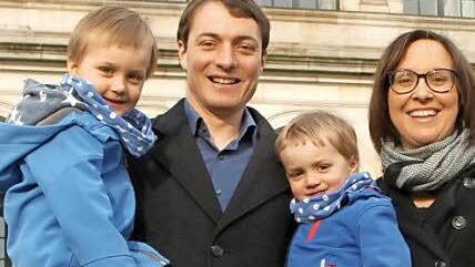 Auch Rückkehrer wie Paul (von links), David, Anton und Stefanie Fronczek tragen dazu bei, dass die Bevölkerung wächst.  Foto: Archiv/Ulrike Müller