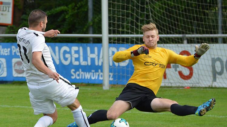 Mit jeder Menge Bezirksliga-Erfahrung kommt Daniel Rutz nach Meeder. Der letztj&auml;hrige Keeper des SV Bosporus Coburg ist nach dem Weggang des bisherigen Stammtorwarts Matthias Komm (zur Spvg Ahorn) als neue Nummer 1 beim TSV eingeplant. Foto: CT-Archiv