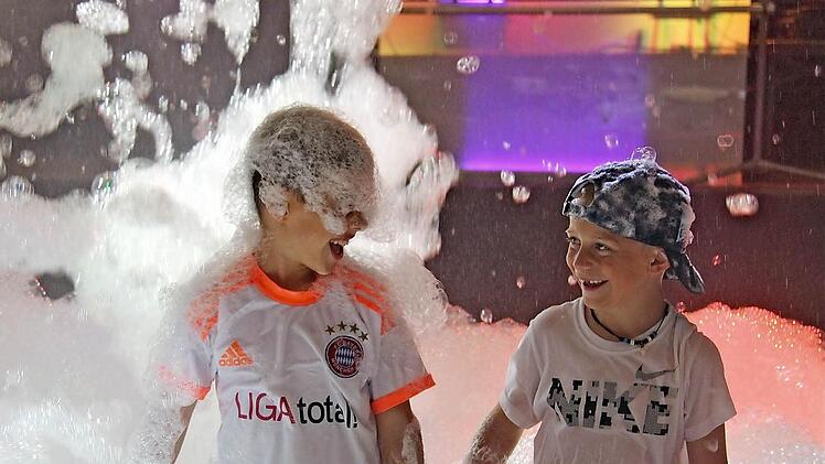 Silas und Etienne haben ihren Spaß. Foto: Gerd Schaar